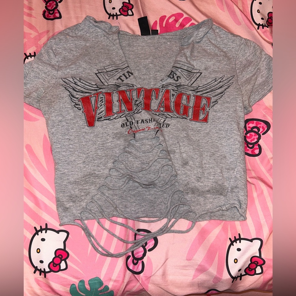 Windsor crop ripped tee. Size small